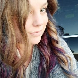 Meet your Posher, Stephanie